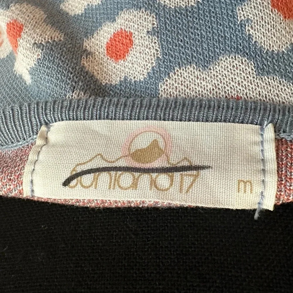 SUNLAND17 ~ Women’s lightweight knit halter crop top sweater size M - Picture 2 of 6